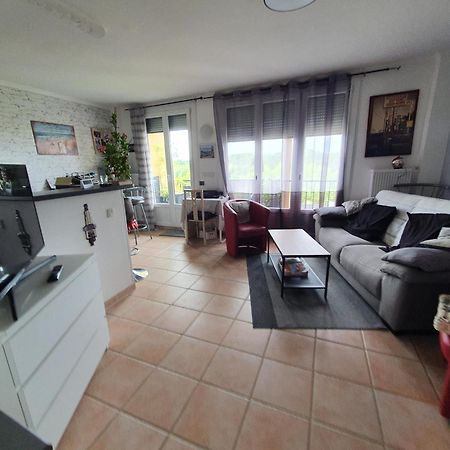 Chambre Confort Dans T3 จู เลส์ ทัวส์ ภายนอก รูปภาพ